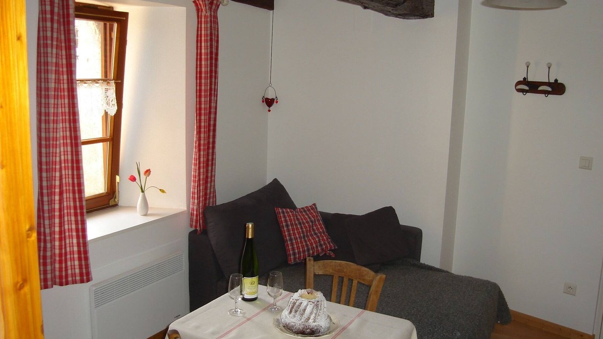 Riquewihr Apartment | Apartment in Riquewihr with Terrace