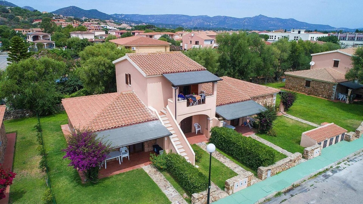 San Teodoro City Centre Apartment | Apartment in San Teodoro