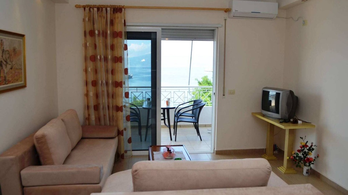 Qafe e Gjashtes Apartment | Apartment in Saranda with Sea Views