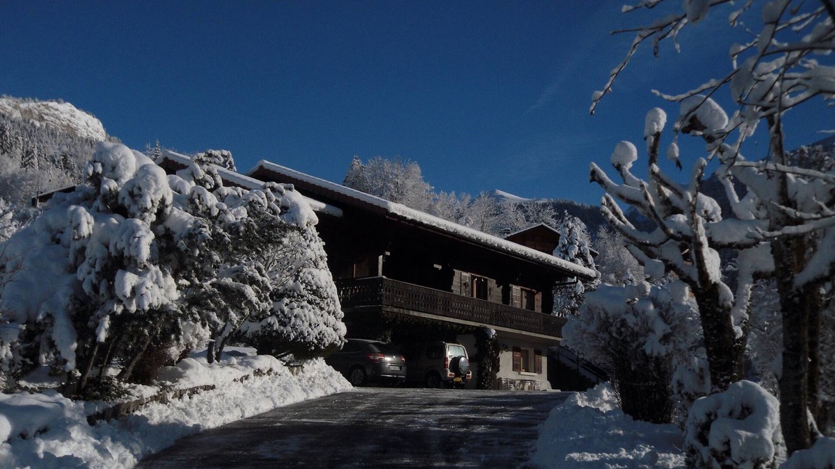 Bernex Apartment | Apartment in Savoyard chalet