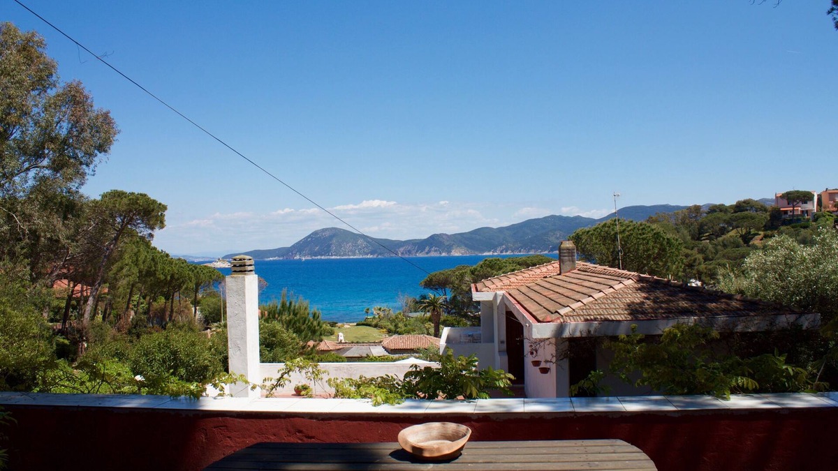 Portoferraio Villa | Apartment in semi-detached villa 50m from two beaches (Capobianco, Padulella)