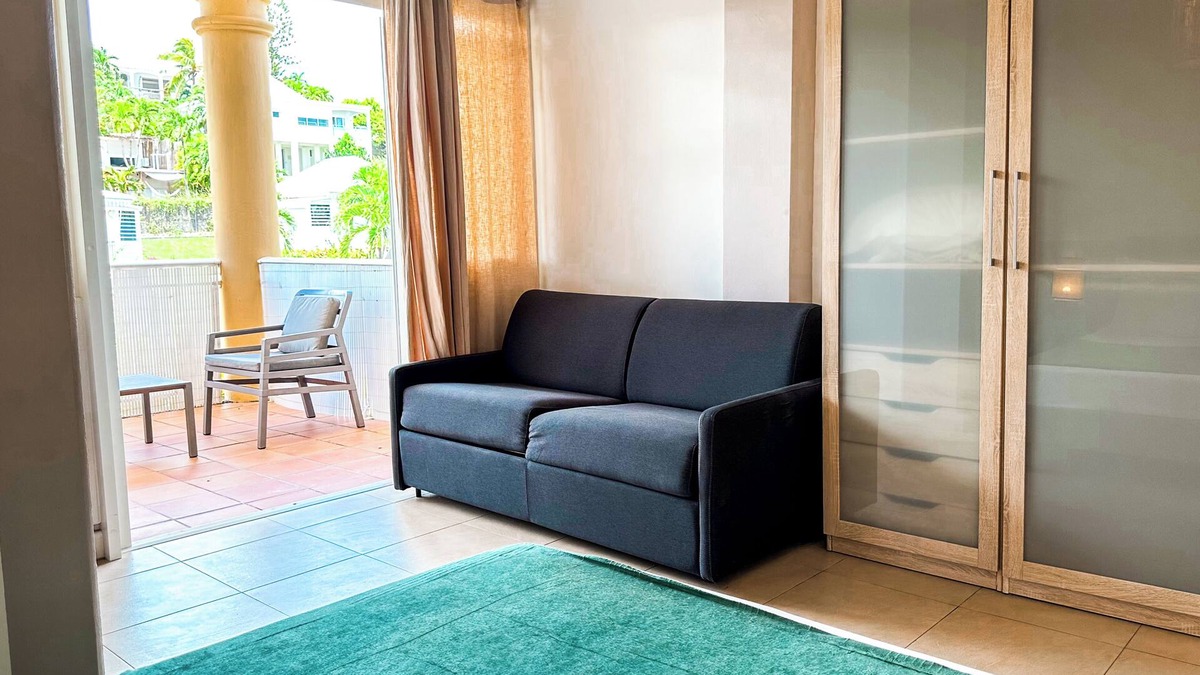 Anse des Rochers Apartment | Apartment in swimming pool and beach residence