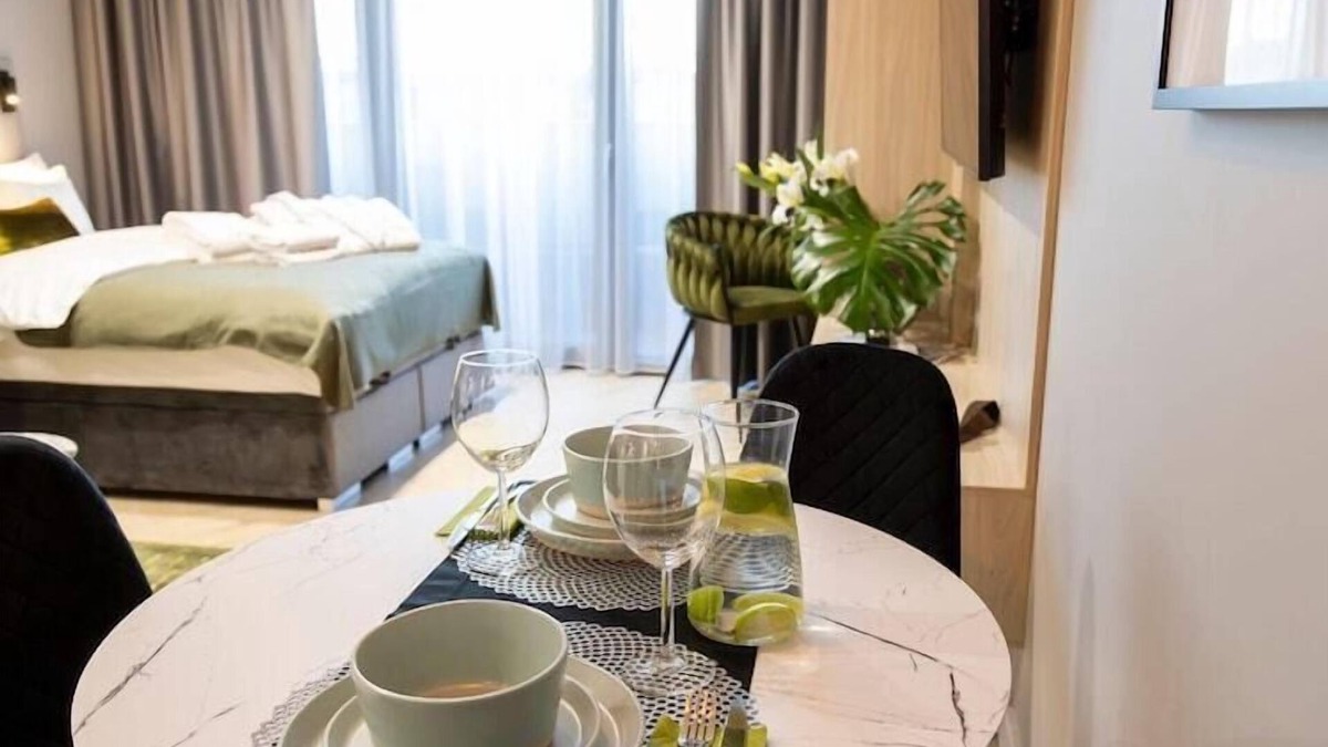 West Pomeranian Voivodeship Apartment | Apartment in Szczecin with Pool & Jacuzzi