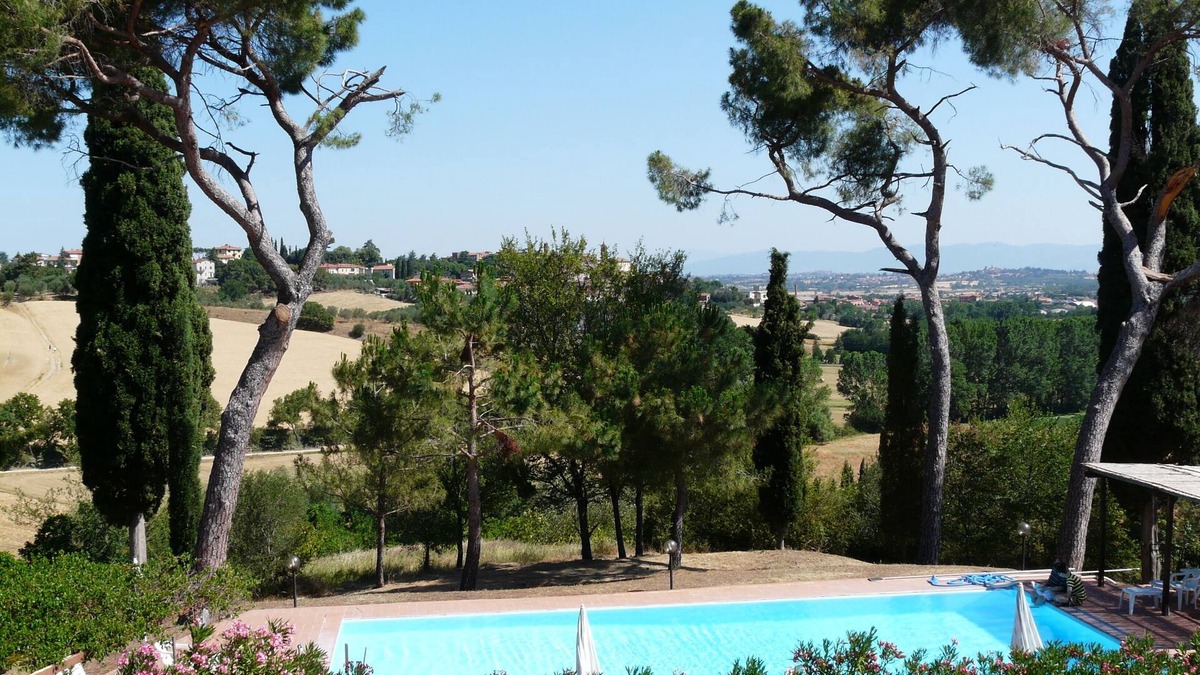 Torrita di Siena Apartment | Apartment in Torrita, balcony with view, pool,family friendly,Wi-Fi,up to 4 pers