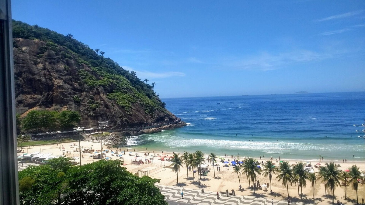 Leme Apartment | APARTMENT IN THE BEST LOCATION AND FRONT TO COPACABANA BEACH! TOTAL VIEW!