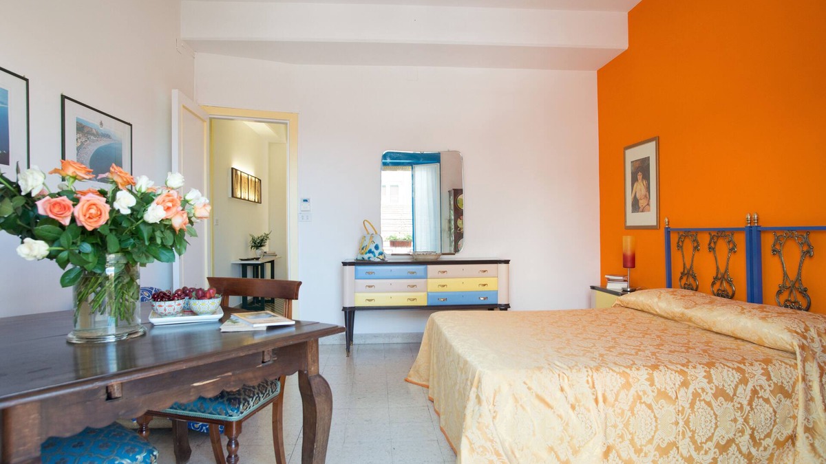 Milazzo Apartment | APARTMENT IN THE CENTER AND NEAR THE PORT TO THE AEOLIAN ISLANDS
