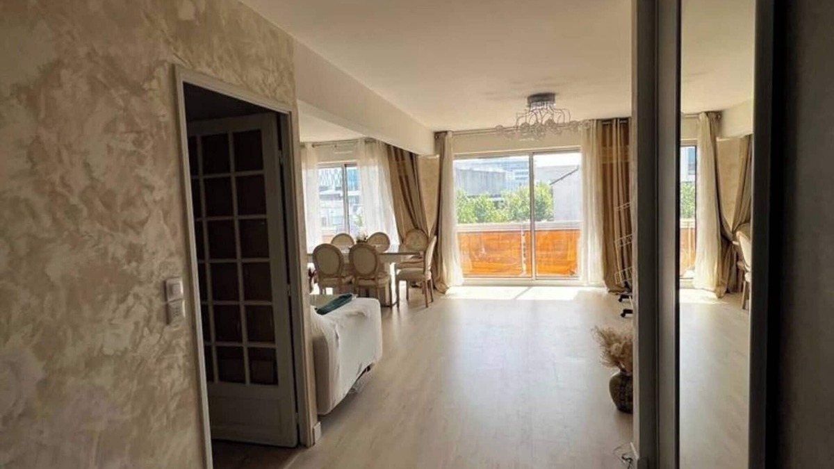 Maladiere Apartment | Apartment in the city center and close to the Parc Des Expositions