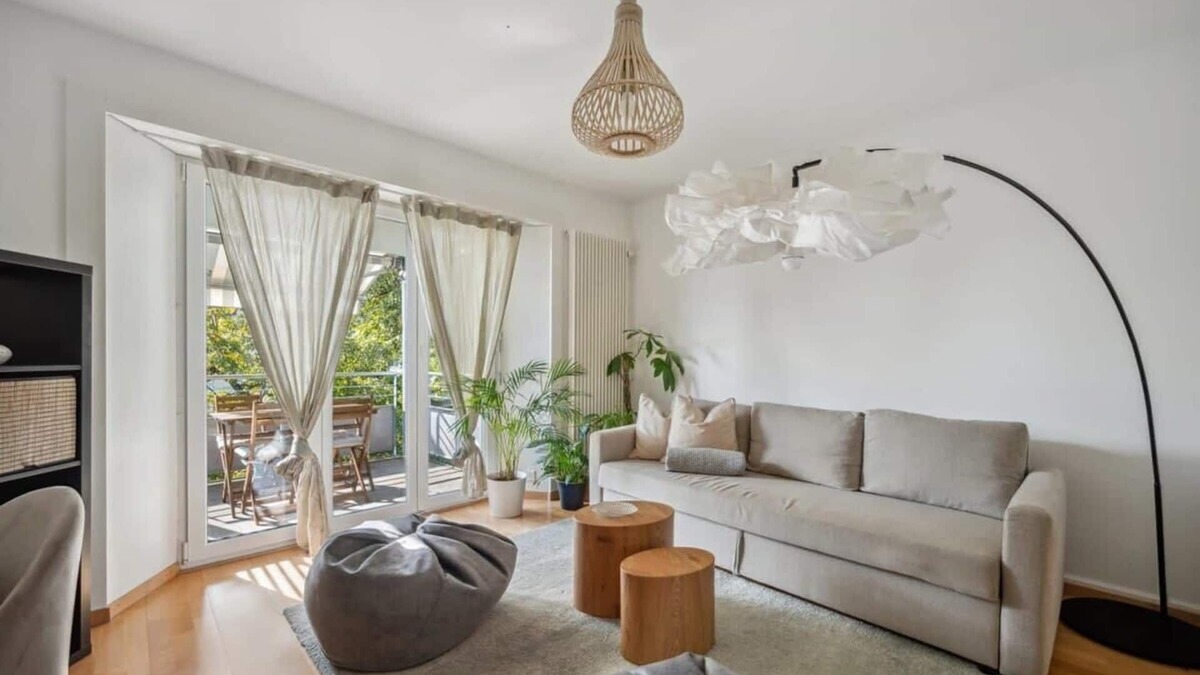 Seebach Apartment | Apartment in the Heart of Oerlikon