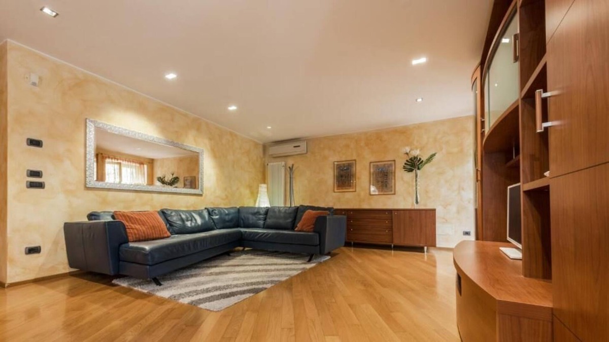 Lazise Old Town Apartment | apartment in the historic center - a stone's throw from the lake