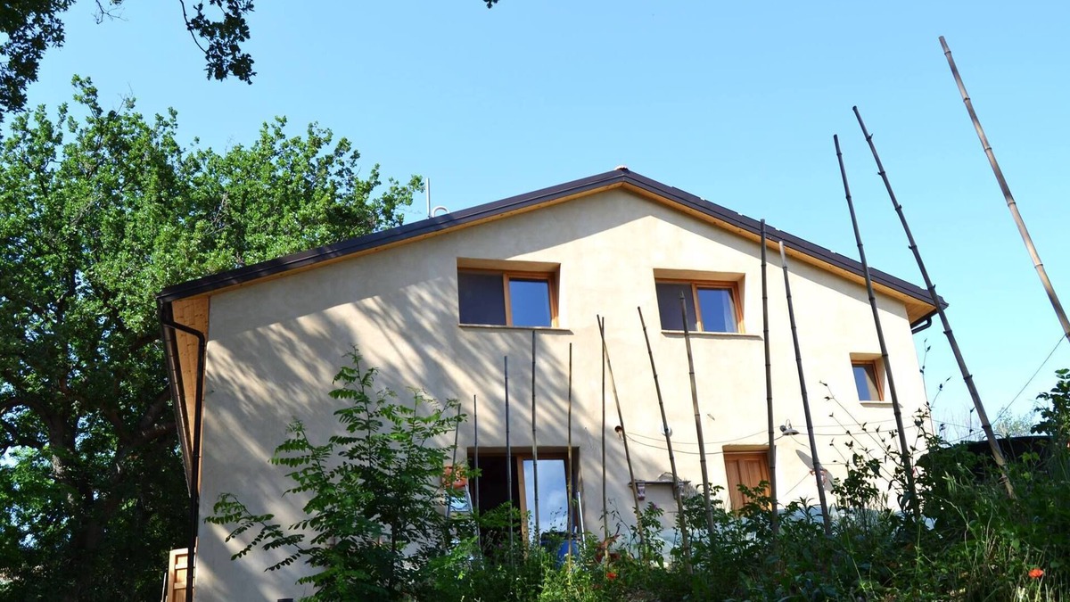 Barchi Apartment | Apartment in the newly built straw bale house Valle delle Rose -