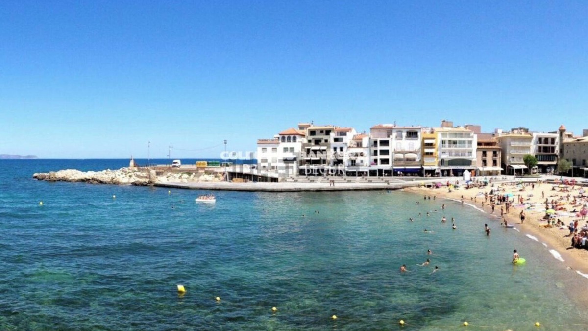 L'Escala Apartment | Apartment in the old town of L'Escala, 50 m from the beach