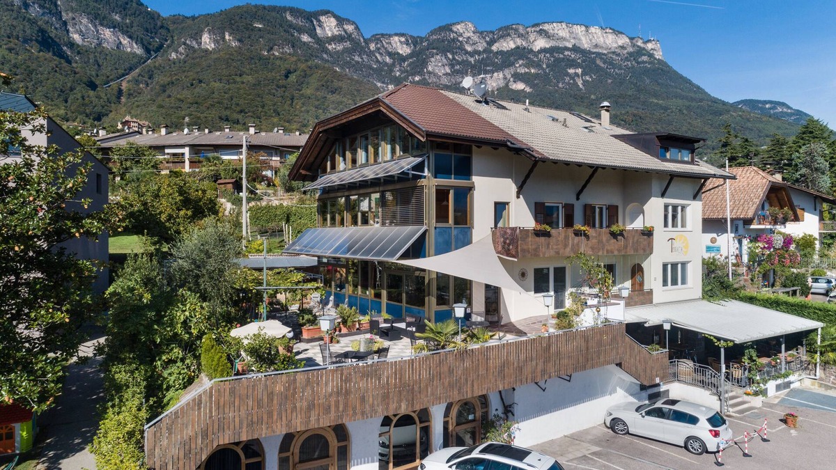 Caldaro Sulla Strada del Vino Apartment | Apartment in the Residence La Terrazza, centrally located in Kaltern