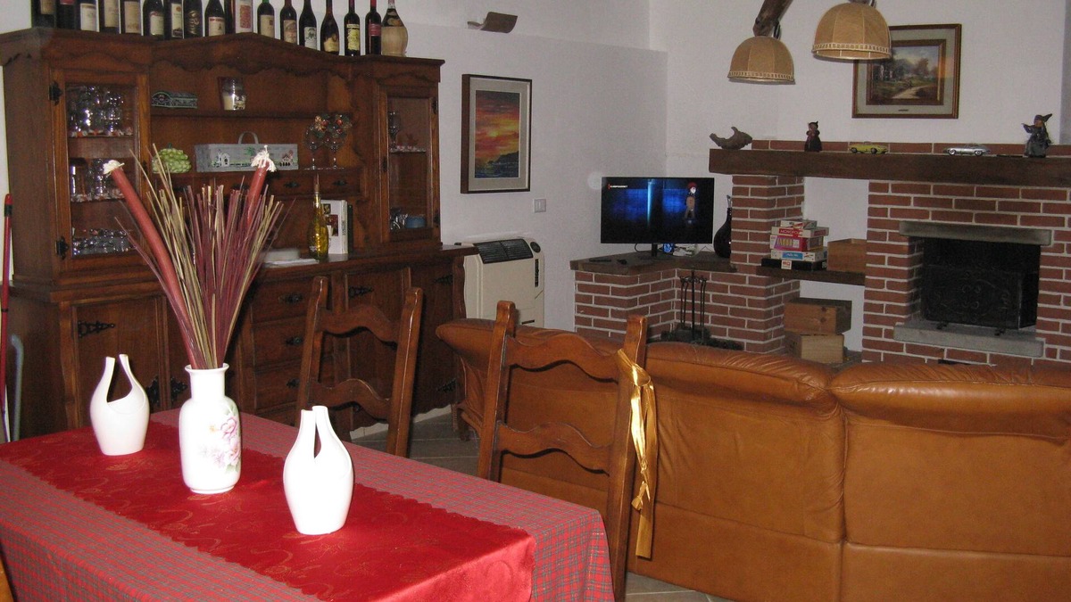 Castellero Apartment | Apartment in typical Piedmontese farmhouse