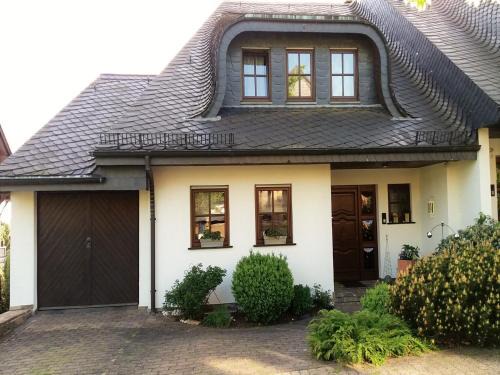 Ulmen Apartment | Apartment in Ulmen with Garden and BBQ