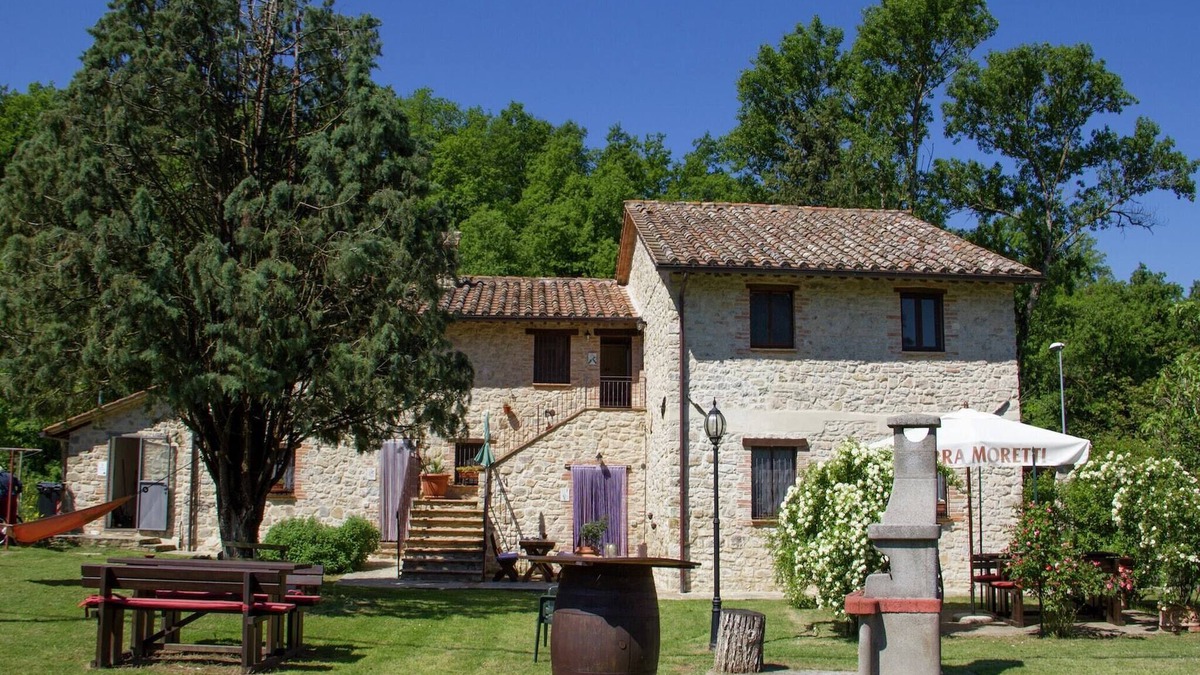 Piegaro House | Apartment in Umbria with Wine Tasting Nearby