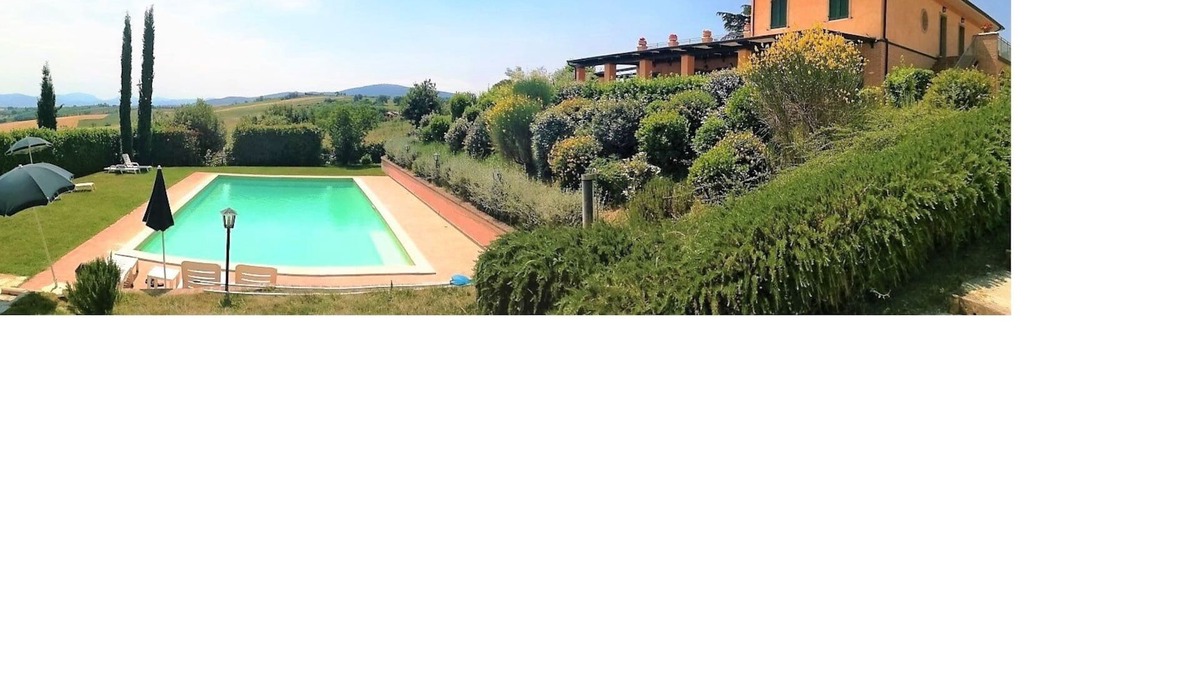 Bivio Pozzo Apartment | Apartment in villa with pool in the countryside with pets allowed