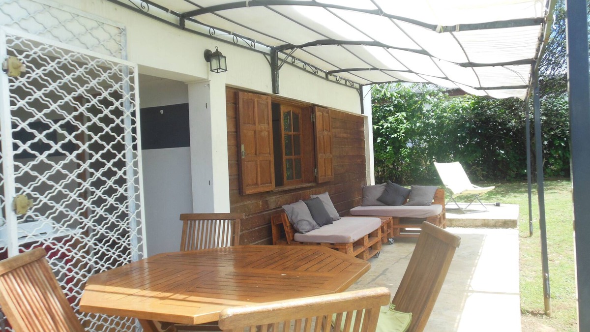 Remire Montjoly House | Apartment in Villa with garden and pool for escape and relaxation