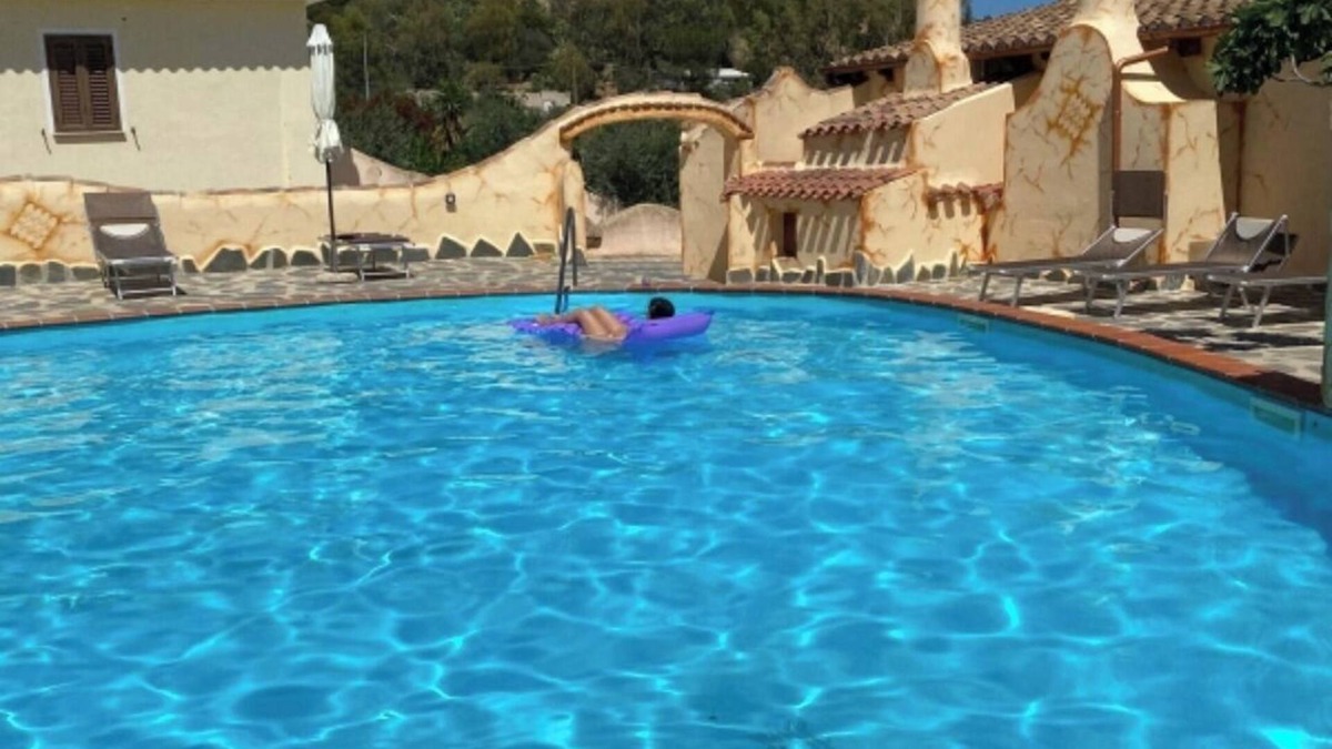 Onifai Apartment | Apartment in Villa with pool