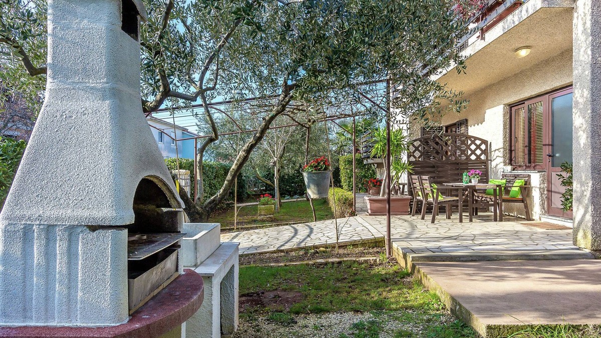 Vinkuran Apartment | Apartment in Vinkuran with Garden Terrace