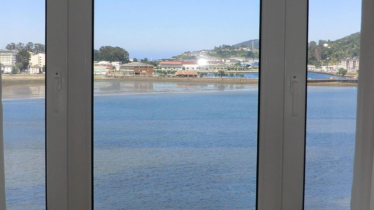 Viveiro Apartment | Apartment in Viveiro with views to the estuary