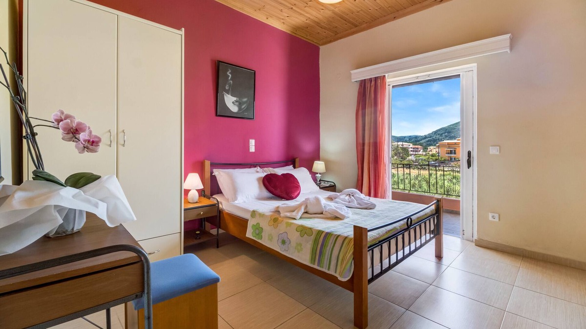 Vassiliki Apartment | Apartment 'Iole' with Sea View, Wi-Fi and Air Conditioning