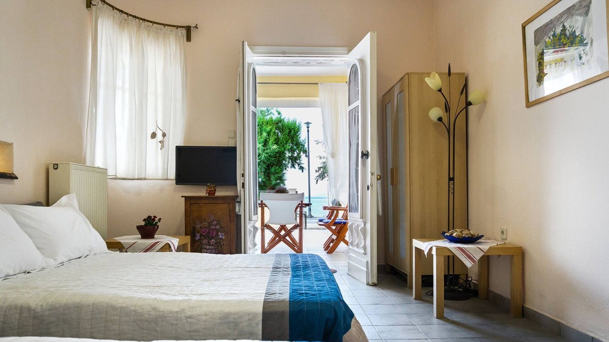Neoi Epivates Apartment | Apartment Irene Seafront