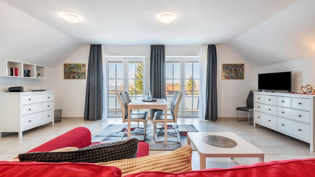 Wischenhofen Apartment | Apartment 'Irmi' with Balcony and Wi-Fi