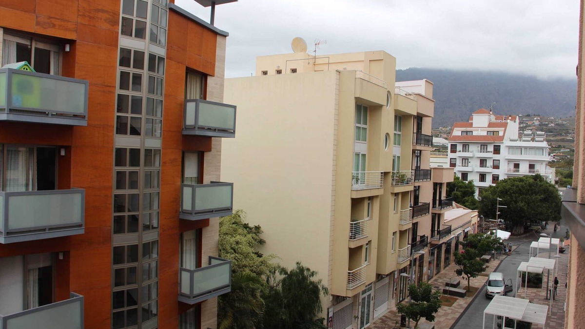 Los Llanos Apartment | Apartment Island