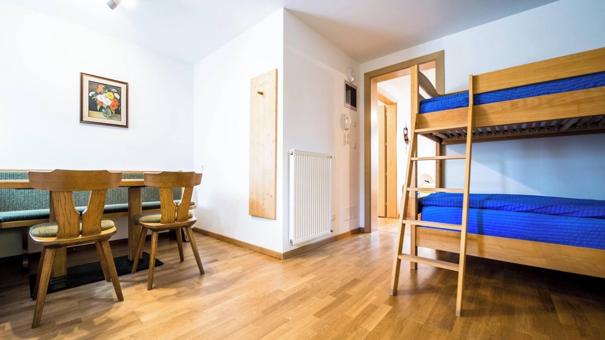 Caminata di Tures Apartment | Apartment 'Issingerhof 1' with Mountain Views, Garden & Wi-Fi
