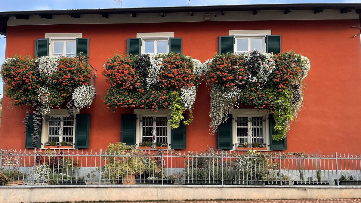 Castellinaldo Apartment | Apartment 'Aperegina' with Private Garden and Wi-Fi