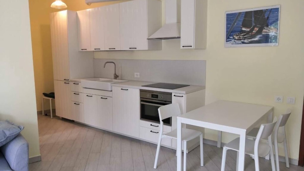 Peschiera del Garda Apartment | Apartment in a quiet area near the town center and the lake