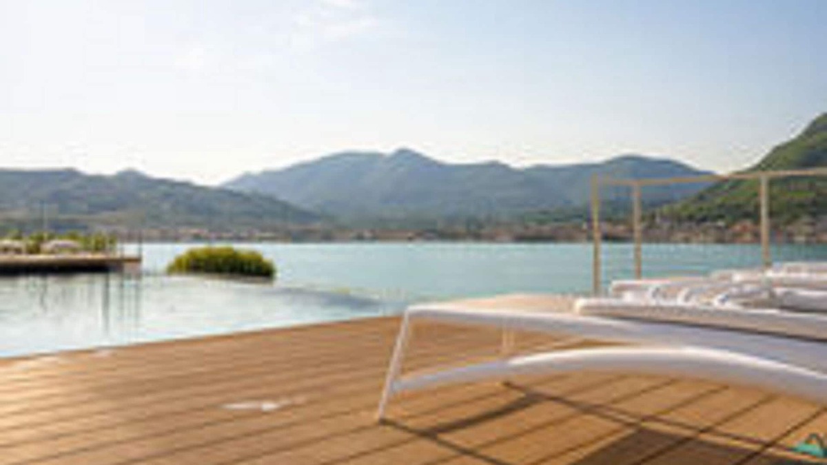 San Felice del Benaco Apartment | Apartments Resort Porticciolo Boutique