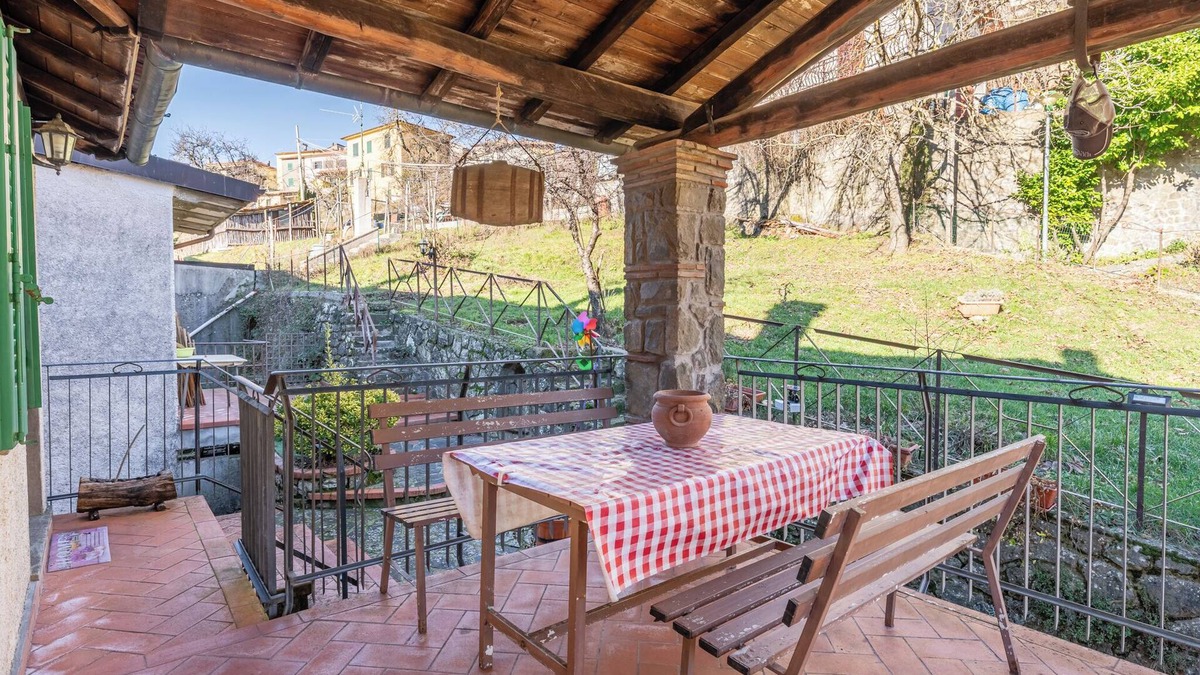 San Marcello Piteglio Apartment | Apartment 'Casa Claire' with Mountain View, Private Terrace and Private Garden