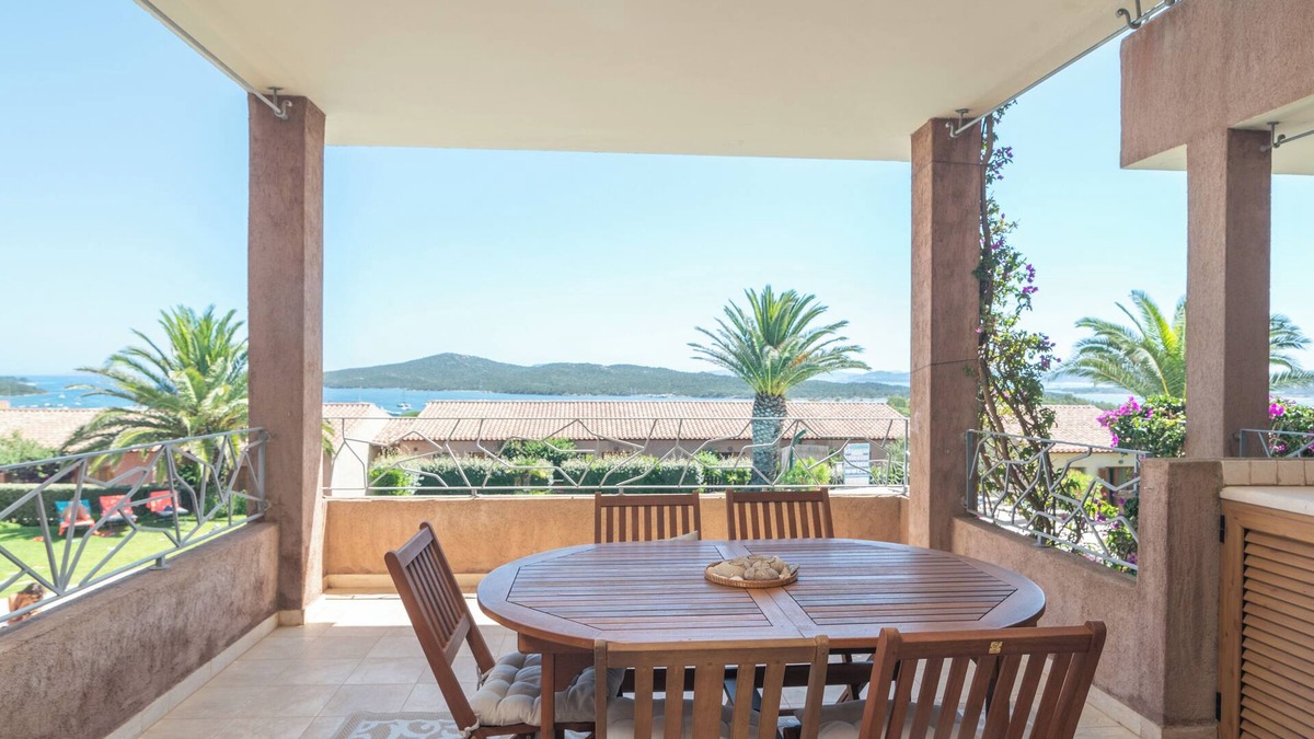 Porto Pozzo Apartment | Apartment 'Il Fiordo 16' with Sea View, Shared Pool and Air Conditioning