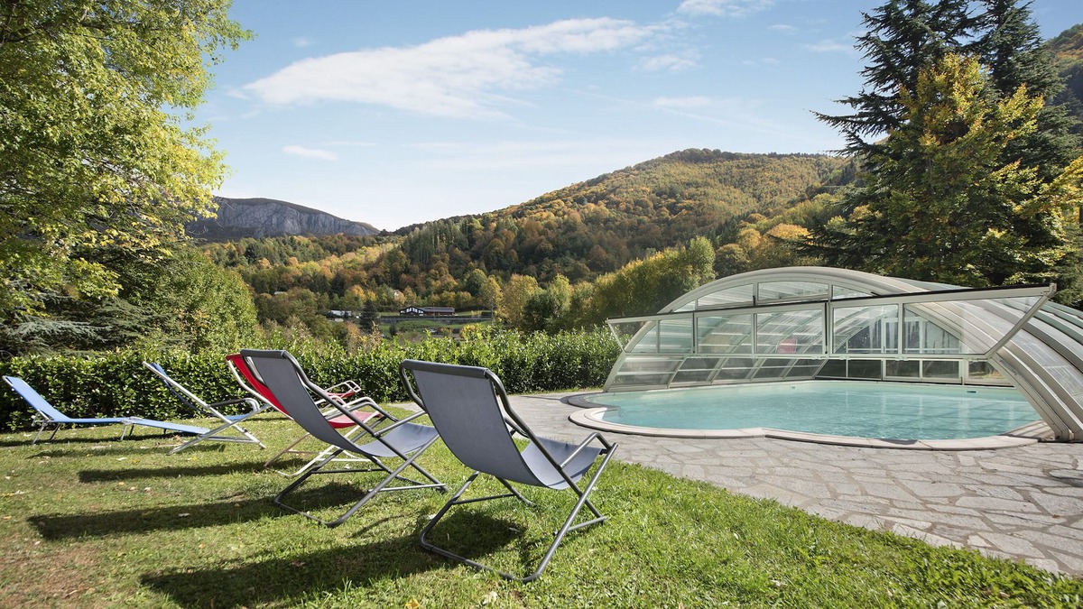 Santo Stefano dʼAveto Apartment | Apartment "Agriturismo La Casa sul Poggio - Aiona" with Private Terrace, Shared Pool