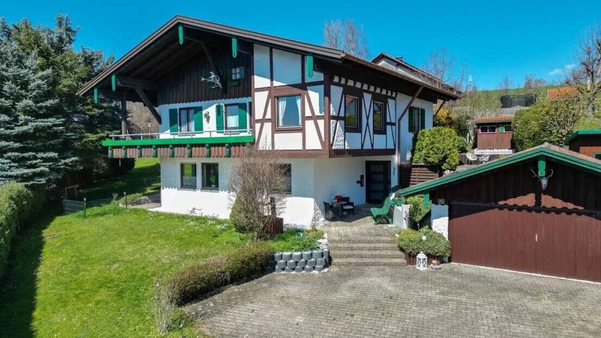 Heimenkirch Apartment | Apartment 'Jägerhaus Im Allgäu' with Private Terrace, Private Garden and Wi-Fi