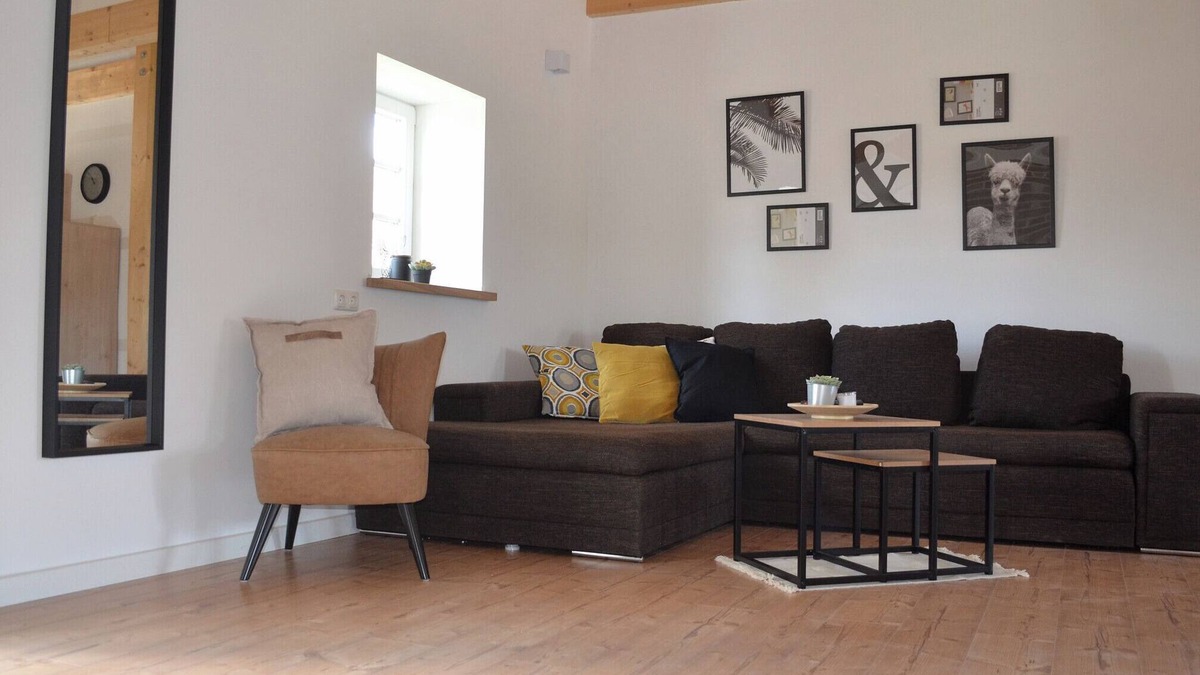 Heide Apartment | Apartment 'Jagdhütte' with Private Terrace, Private Garden and Wi-Fi