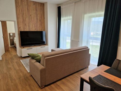 Svinna Apartment | Apartment Javorná Lodge by Interhome