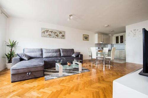 Podstrana Apartment | Apartment Jully