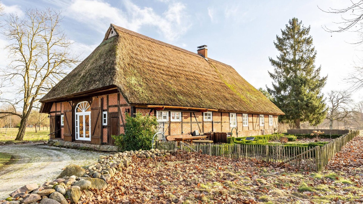Vellahn Apartment | Apartment "Juttashof" with Private Terrace, Private Garden & Wi-Fi