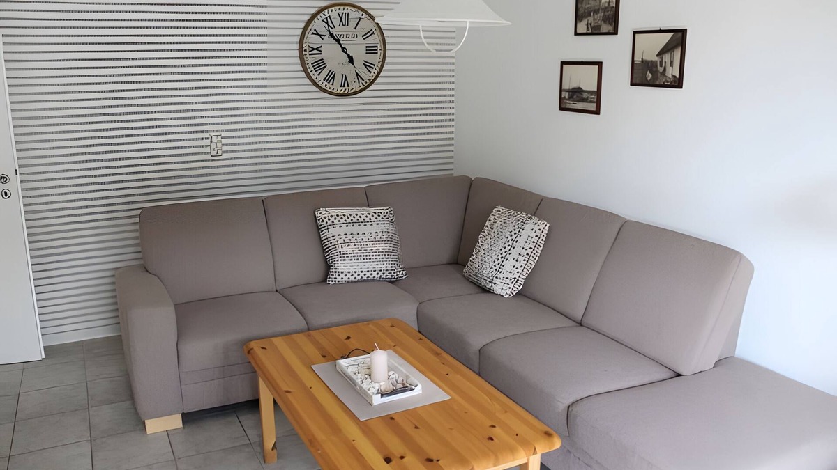 Kronprinzenkoog Apartment | Apartment 'Küstenglück' with Shared Terrace, Private Garden and Wi-Fi