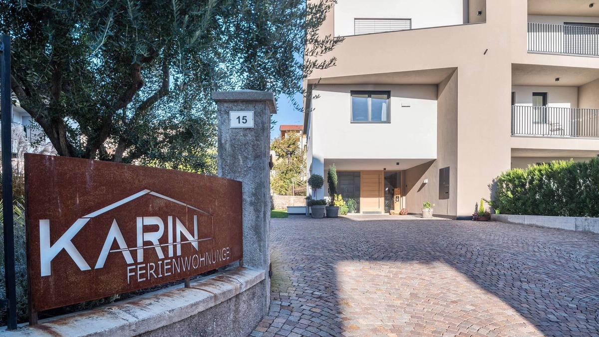 Tramin Apartment | Apartment "Karin - Merlot" with Shared Terrace & Wi-Fi