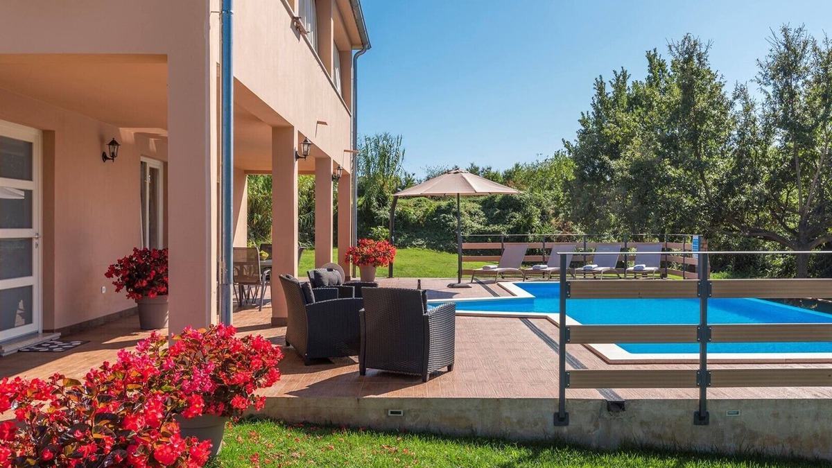 Radetici Apartment | Apartment Kata with Private Pool in Central Istria