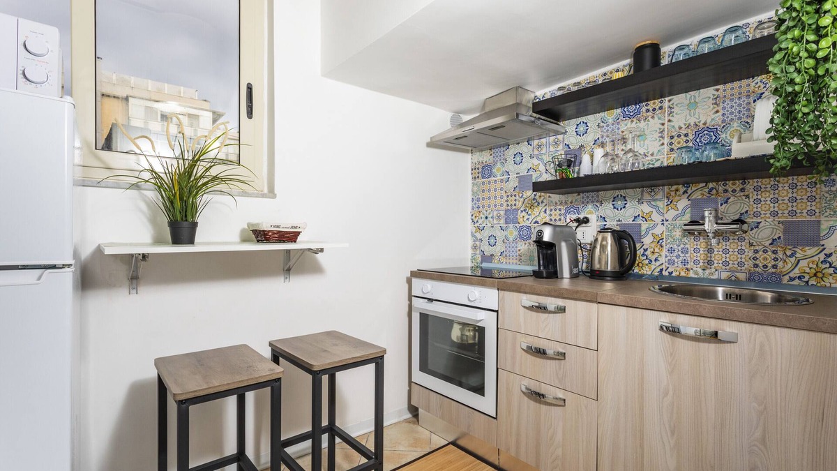 Cibali Apartment | Apartment 'Kataneasyhouse' with Private Terrace, Wi-Fi and Air Conditioning