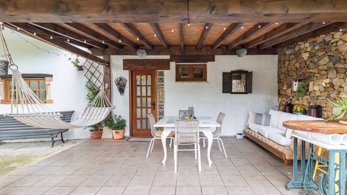 Estrada Apartment | Apartment 'Kety' with Mountain View, Private Terrace and Wi-Fi