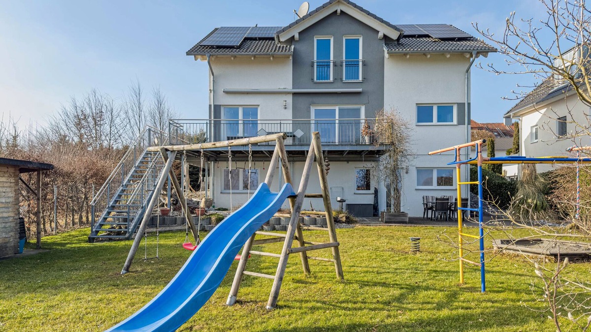 Markdorf Apartment | Apartment 'Kienast' with Mountain View, Private Terrace and Wi-Fi