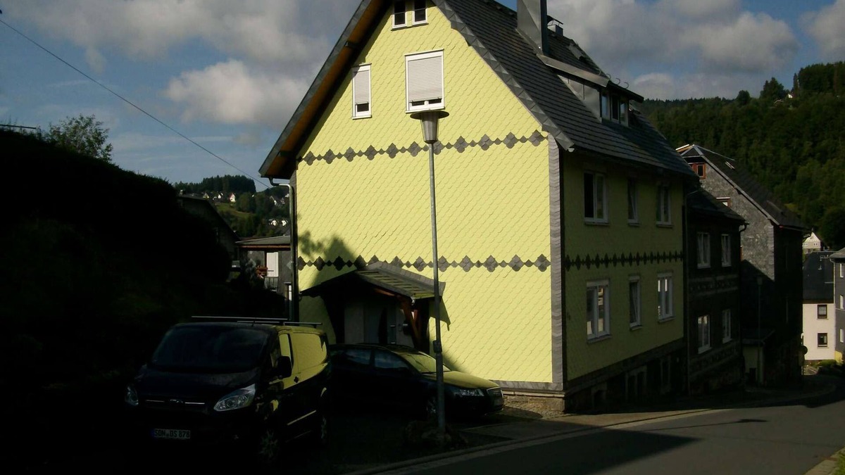 Steinach Apartment | Apartment 'Klaus' with Private Terrace, Shared Garden and Wi-Fi