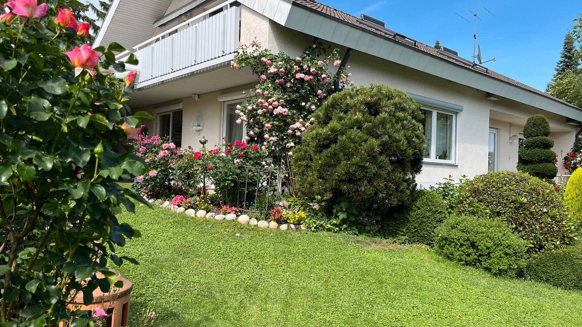 Ohningen Apartment | Apartment 'Klosterblick' with Balcony and Wi-Fi