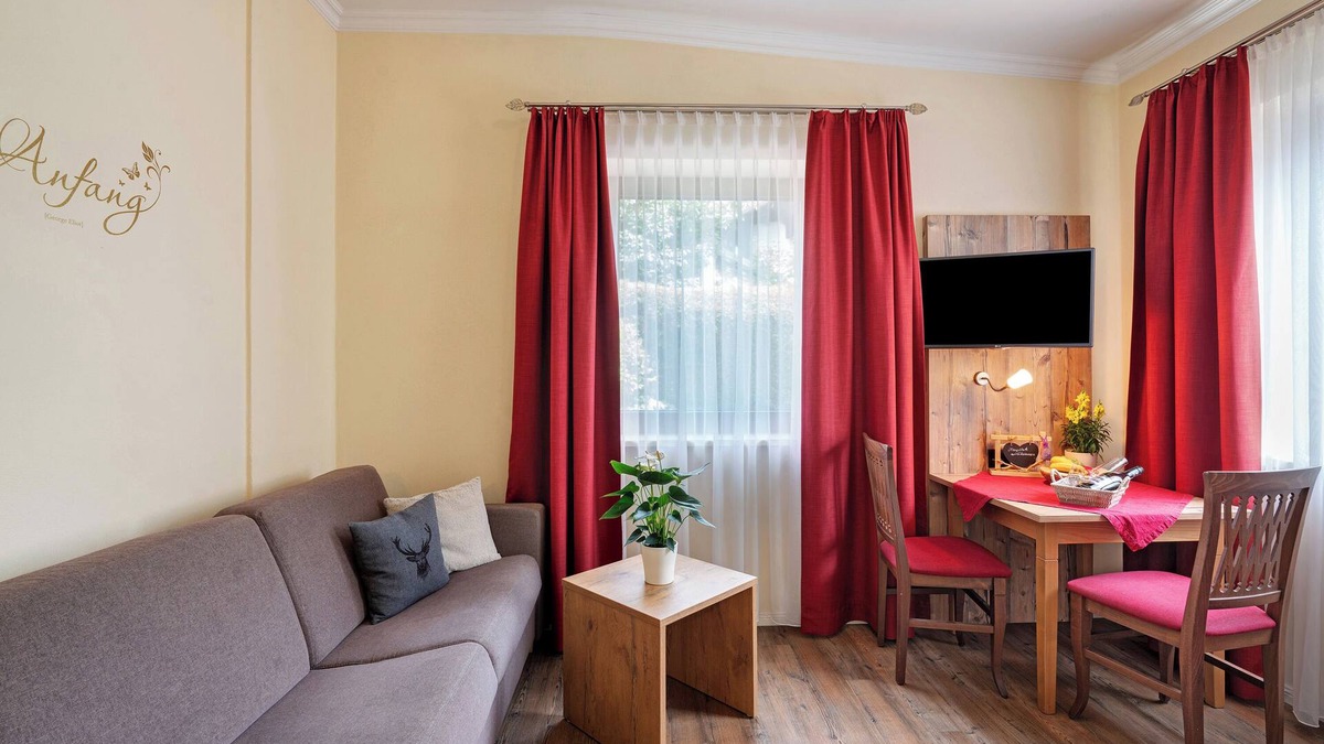 Vogtareuth Apartment | Apartment 'Komfort Römersberger - 1' with Wi-Fi