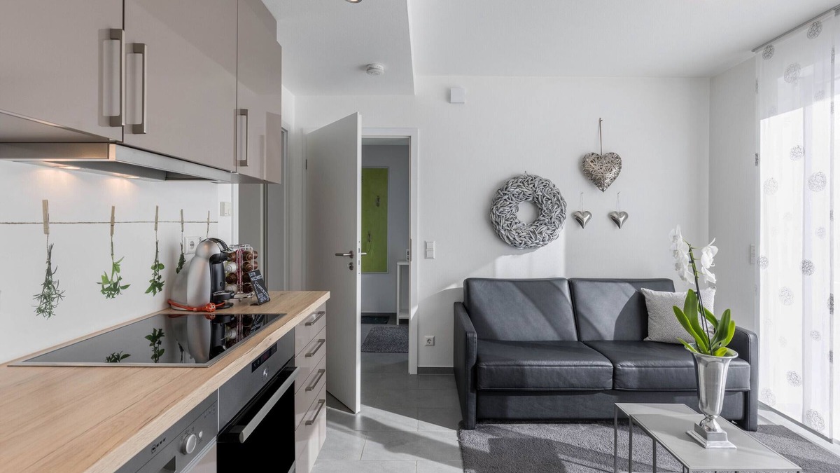 Ebingen Apartment | Apartment "Korn" with Shared Garden & Wi-Fi